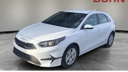 Neu Kia Ceed 140 PS (102 kW) 2026 Carraraweiss Kleinwagen