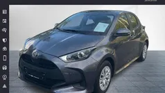 Marlingrau metallic Gebraucht 2022 Toyota Yaris Basis Kleinwagen | 14.990 € (Fairer Preis)