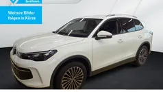 Weiss Gebraucht 2024 VW Tiguan Life SUV | 36.780 € (Fairer Preis)