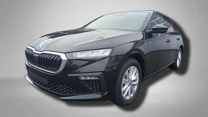 Neu Skoda Scala Selection 116 PS (85 kW) 2025 Black magic perleffekt Kleinwagen