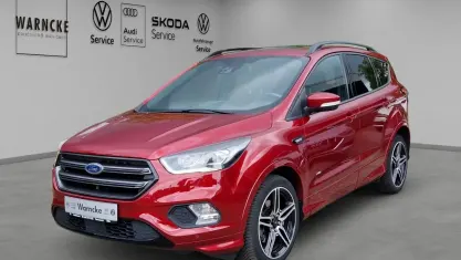 Gebraucht Ford Kuga ST-Line 179 PS (131 kW) 2018 Rot SUV