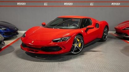 Usata Ferrari 296 829 CV (609 kW) 2023 Rosso
