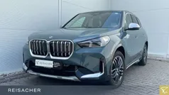 Grün Gebraucht 2023 BMW iX1 xLine SUV | 39.949 € (Fairer Preis)