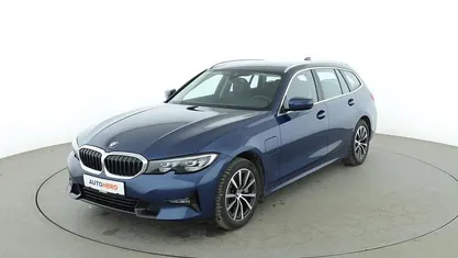 Gebraucht BMW 330e Sport Line 113 PS (83 kW) 2020 Blau Kombi