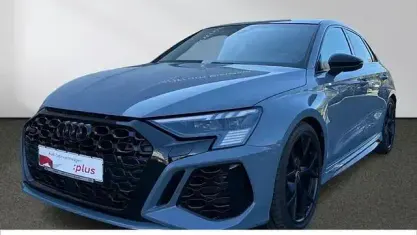 Gebraucht Audi RS3 Sportback Ambiente 400 PS (294 kW) 2023 Kemoragrau metallic Kleinwagen