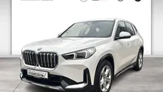 Weiß Gebraucht 2023 BMW iX1 Luxury Line SUV | 43.540 € (Fairer Preis)