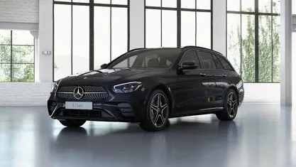 Schwarz Gebraucht 2022 Mercedes E300 AMG Kombi | 31.900 € (Guter Preis)