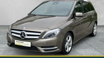 Gebraucht Mercedes B180 122 PS (89 kW) 2012 Grau Van / Kleinbus