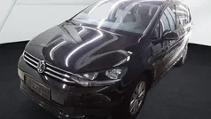Schwarz Gebraucht 2024 VW Touran Comfortline Van / Kleinbus | 33.990 € (Fairer Preis)