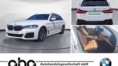 Weiß Gebraucht 2023 BMW 530e M Sport Kombi | 39.860 € (Fairer Preis)