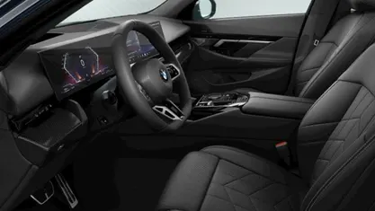 Gebraucht BMW 520 M Sport 197 PS (144 kW) 2025 Carbonschwarz metallic Limousine