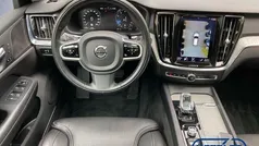 Crystal white / metallic Gebraucht 2020 Volvo V60 Inscription Kombi | 34.850 € (Fairer Preis)