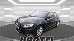 Mythosschwarz (black), metallic Gebraucht 2024 Audi A1 Sportback S-Line Kleinwagen | 24.300 € (Guter Preis)