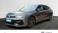 Schwarz Gebraucht 2024 VW Passat R-line Kombi | 52.990 €