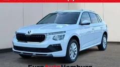 Moonweiß perleffekt/weiß Neu 2025 Skoda Kamiq Selection SUV | 26.580 € (Fairer Preis)