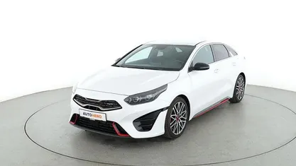 Weiß Gebraucht 2022 Kia ProCeed GT Kleinwagen | 24.170 € (Fairer Preis)