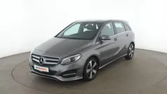 Grau Gebraucht 2018 Mercedes B220 Style Van / Kleinbus | 17.040 € (Fairer Preis)