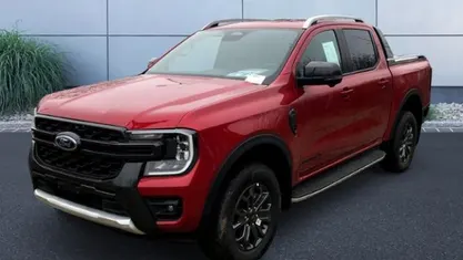 Neu Ford Ranger Wildtrack 205 PS (150 kW) 2025 Rot Abholung
