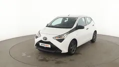 Weiß Gebraucht 2018 Toyota Aygo Kleinwagen | 9.490 € (Fairer Preis)