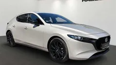 Deep crystal blue Neu 2024 Mazda 3 Nagisa Limousine | 28.490 € (Fairer Preis)