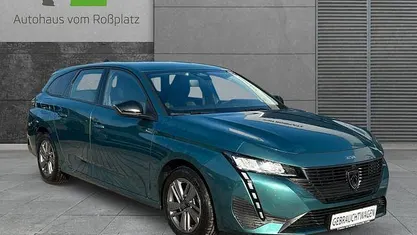 Gebraucht Peugeot 308 Allure 131 PS (96 kW) 2024 Blau Kombi