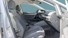 Grau Gebraucht 2022 VW Golf VIII Kleinwagen | 21.999 € (Fairer Preis)