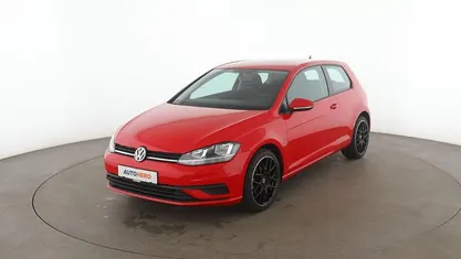 Rot Gebraucht 2017 VW Golf Trendline Limousine | 11.750 € (Guter Preis)