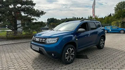 Stahlblau Gebraucht 2023 Dacia Duster Journey SUV | 20.890 € (Fairer Preis)