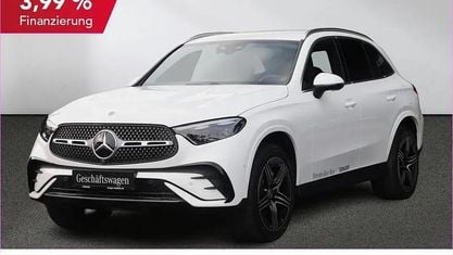 Używany Mercedes GLC300e AMG 197 KM (144 kW) 2025 Biały SUV