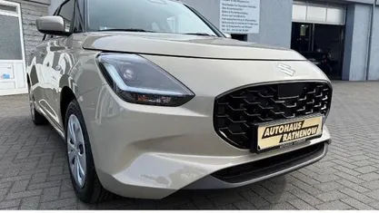 Neu Suzuki Swift Club 83 PS (61 kW) 2025 Caravan ivory pearl metallic Kleinwagen