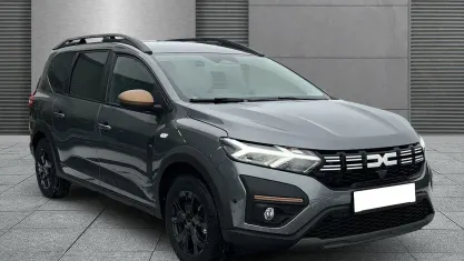 Neu Dacia Jogger Extreme 141 PS (103 kW) 2025 Dolomitgrau Van / Kleinbus