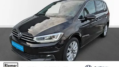 Schwarz Gebraucht 2023 VW Touran Highline Van / Kleinbus | 29.489 € (Fairer Preis)