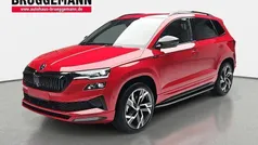Magnetic grau metallic Gebraucht 2024 Skoda Karoq SportLine SUV | 39.490 € (Fairer Preis)