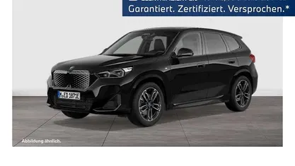 Schwarz Gebraucht 2024 BMW iX1 M Sport SUV | 43.280 € (Fairer Preis)