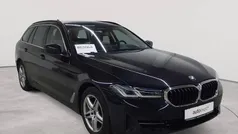 Saphirschwarz metallic Gebraucht 2022 BMW 520 Sport Line Kombi | 29.290 € (Guter Preis)