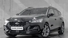 Schwarz Gebraucht 2023 Ford Focus ST-Line Limousine | 27.090 € (Teuer)