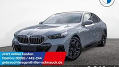 Grau Gebraucht 2024 BMW i5 M Sport Limousine | 59.900 €