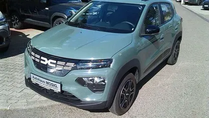 Gebraucht Dacia Spring Essentiel 19 kW (26 PS) 2023 Grün schwarz Kleinwagen