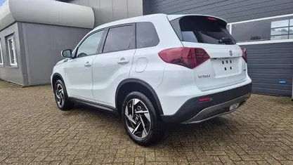 Titan dark gray pearl metallic Neu 2025 Suzuki Vitara Comfort+ Van / Kleinbus | 27.590 € (Guter Preis)