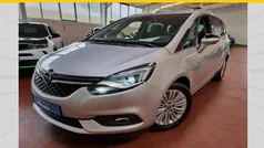 Silber Gebraucht 2018 Opel Zafira Innovation Van / Kleinbus | 16.880 € (Fairer Preis)