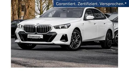 Gebraucht 2025 BMW 550e M Sport Limousine | 72.690 € (Fairer Preis)