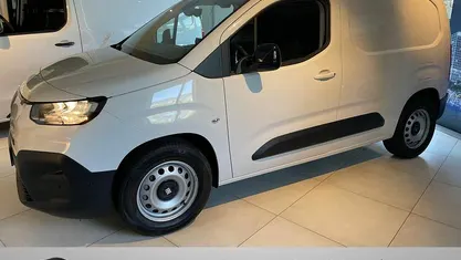 Neu Fiat e-Doblò 100 kW (136 PS) 2025 Weiß ($2) Van / Kleinbus