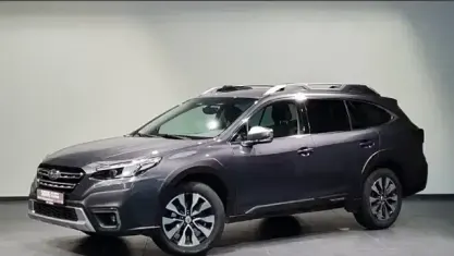 Gebraucht Subaru Outback Platinum 169 PS (124 kW) 2023 Grau Kombi