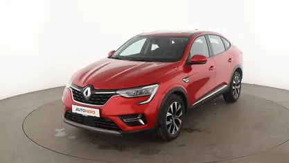 Rot Gebraucht 2021 Renault Arkana Zen SUV | 18.940 € (Fairer Preis)
