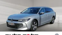 Silber Gebraucht 2024 VW Passat Business Kombi | 35.990 € (Superpreis)