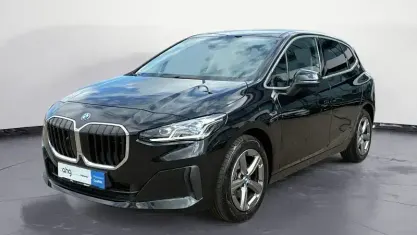 Gebraucht BMW 225 Active Tourer Sport Line 245 PS (180 kW) 2022 Schwarz Van / Kleinbus