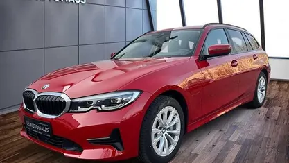 Gebraucht BMW 330e Advantage 292 PS (214 kW) 2021 Kombi