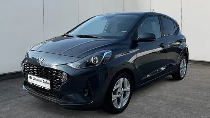 Gebraucht Hyundai i10 Edition 30 67 PS (49 kW) 2023 Aurora grey Kleinwagen