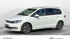 Weiß Gebraucht 2025 VW Touran Move Van / Kleinbus | 35.930 € (Fairer Preis)