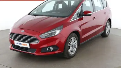 Gebraucht Ford S-MAX Titanium 180 PS (132 kW) 2018 Rot Van / Kleinbus